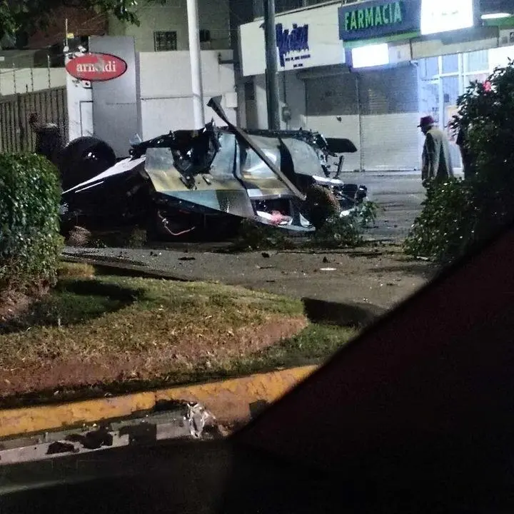 Cybertruck termina destruida en Guadalajara